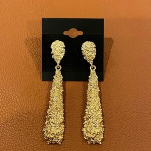 Elegant Gold Drop Earrings